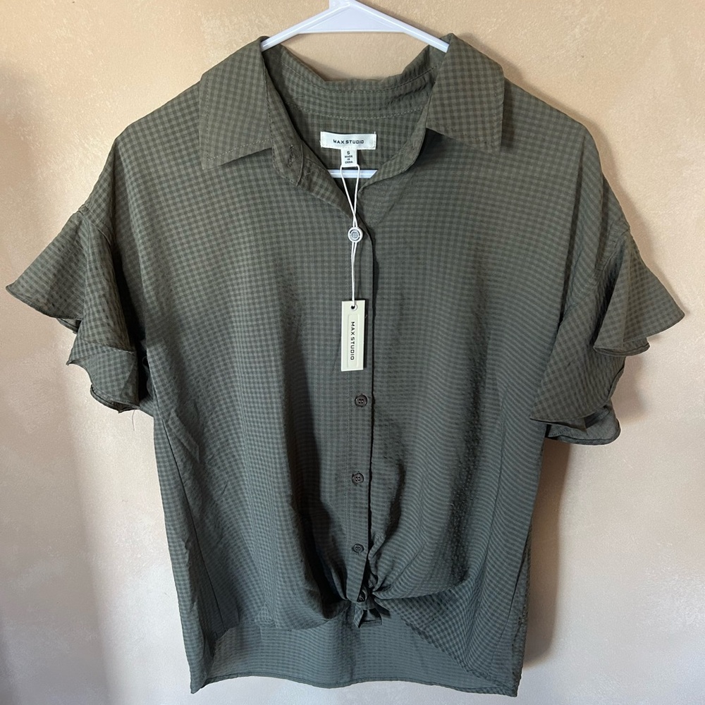 Max Studio Green Button Down Shirt with Ruffled Sleeves - Picture 2 of 8